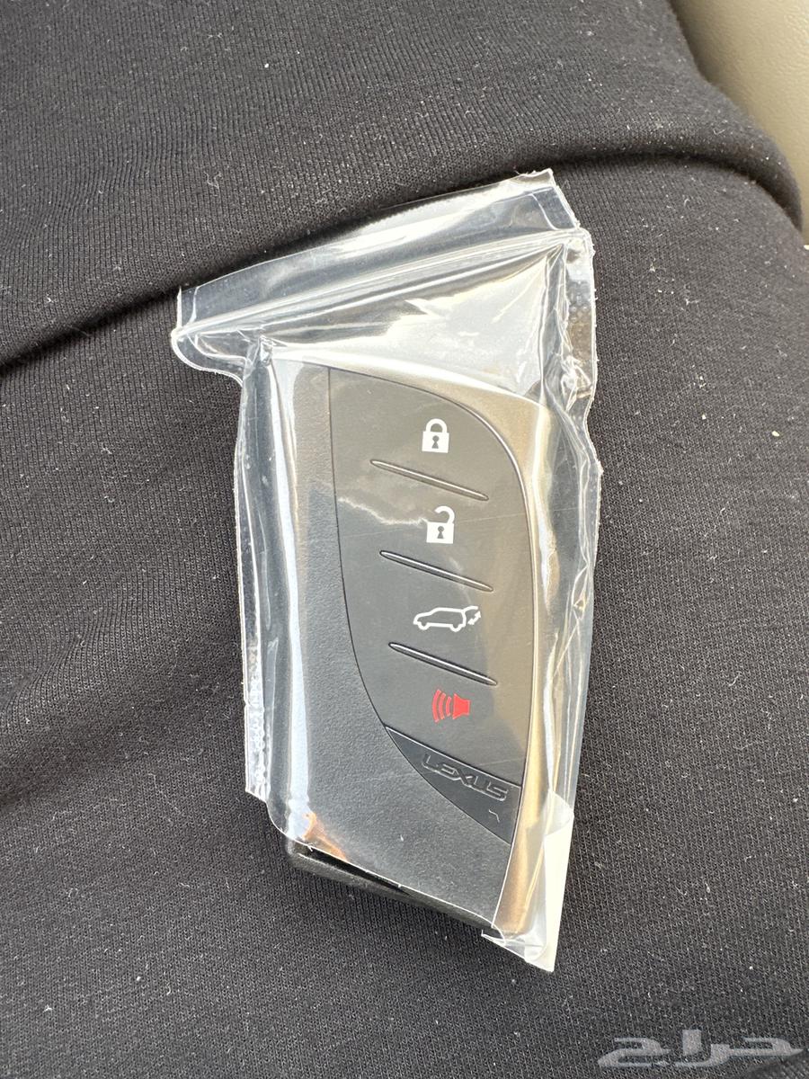 A new Lexus key that needs programming64531224566786111