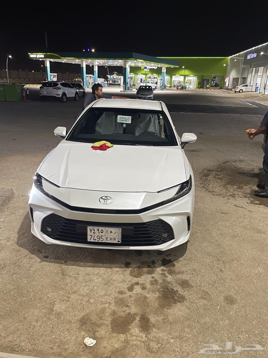 كامري 2025 E لؤلؤي سعودي بنزين للبيع64534606933763110