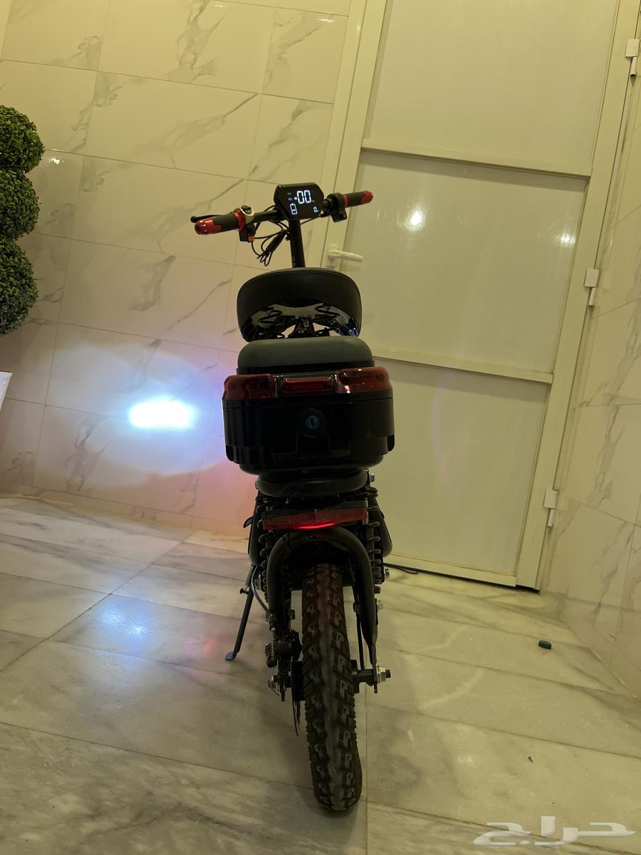 Clean and reliable scooter64389957587715111