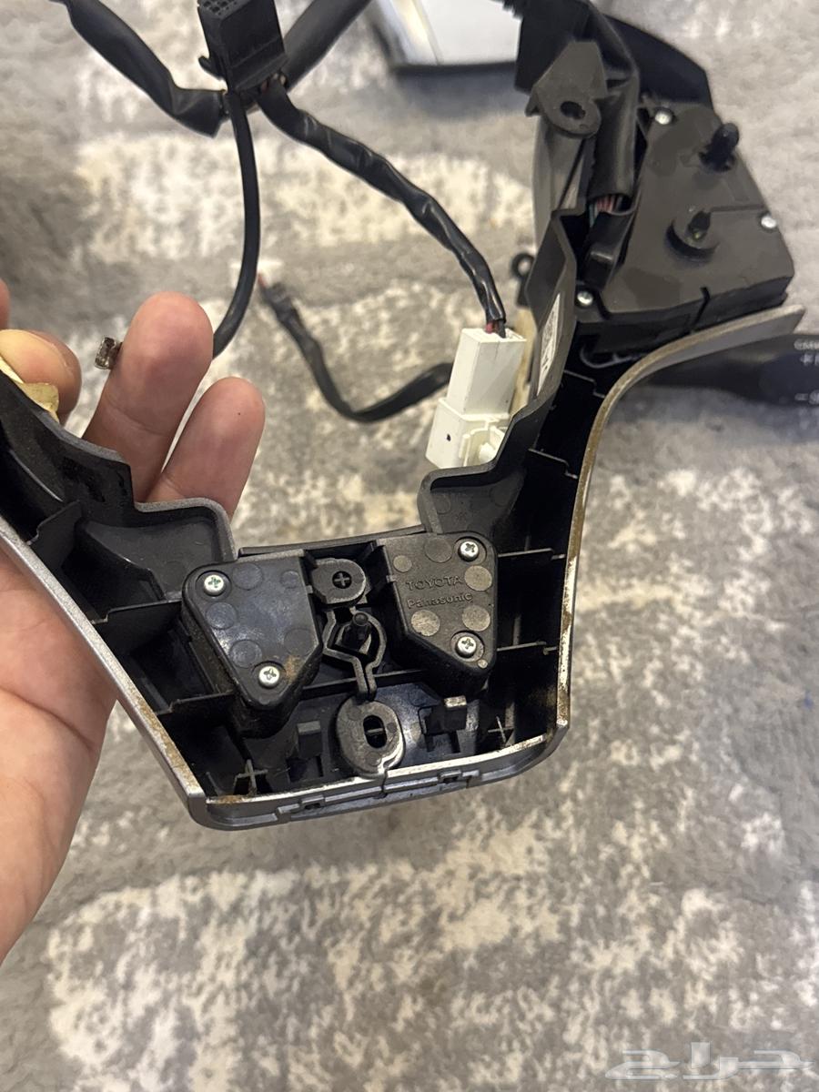 2012 - 2015 Camry Steering Wheel Control Genuine.64535764741889114