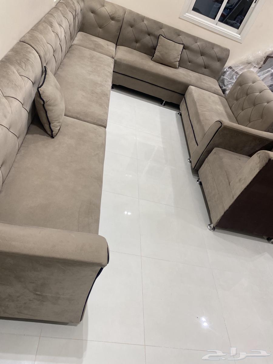 L-shaped sofa64391308397825111