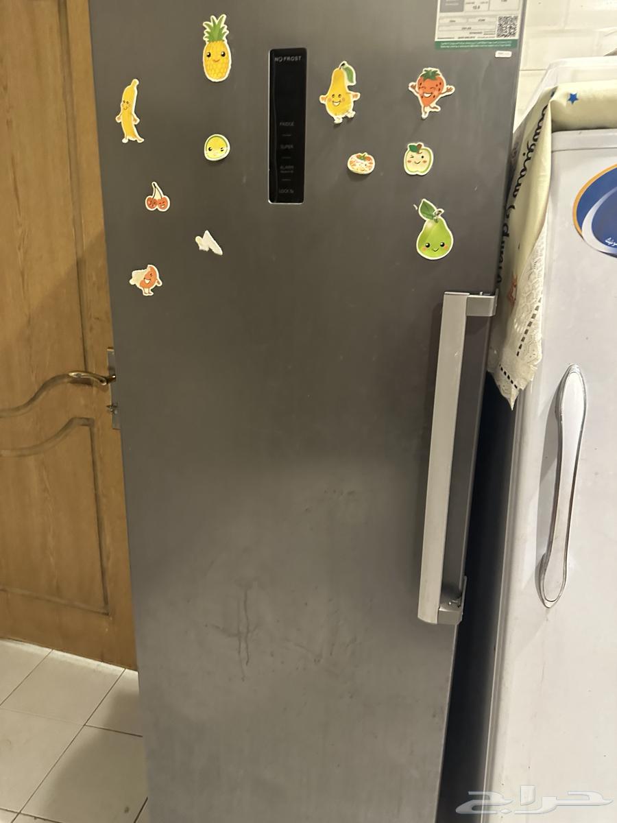 مكيف و ثلاجه للبيع استعمال نظيف  وغرف نوم  ABtalks64382846116610114
