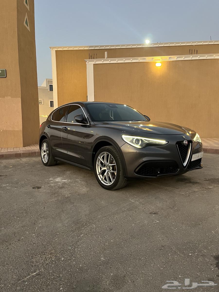 ألفا روميو (ستلفيو) موديل 202064535778669570110