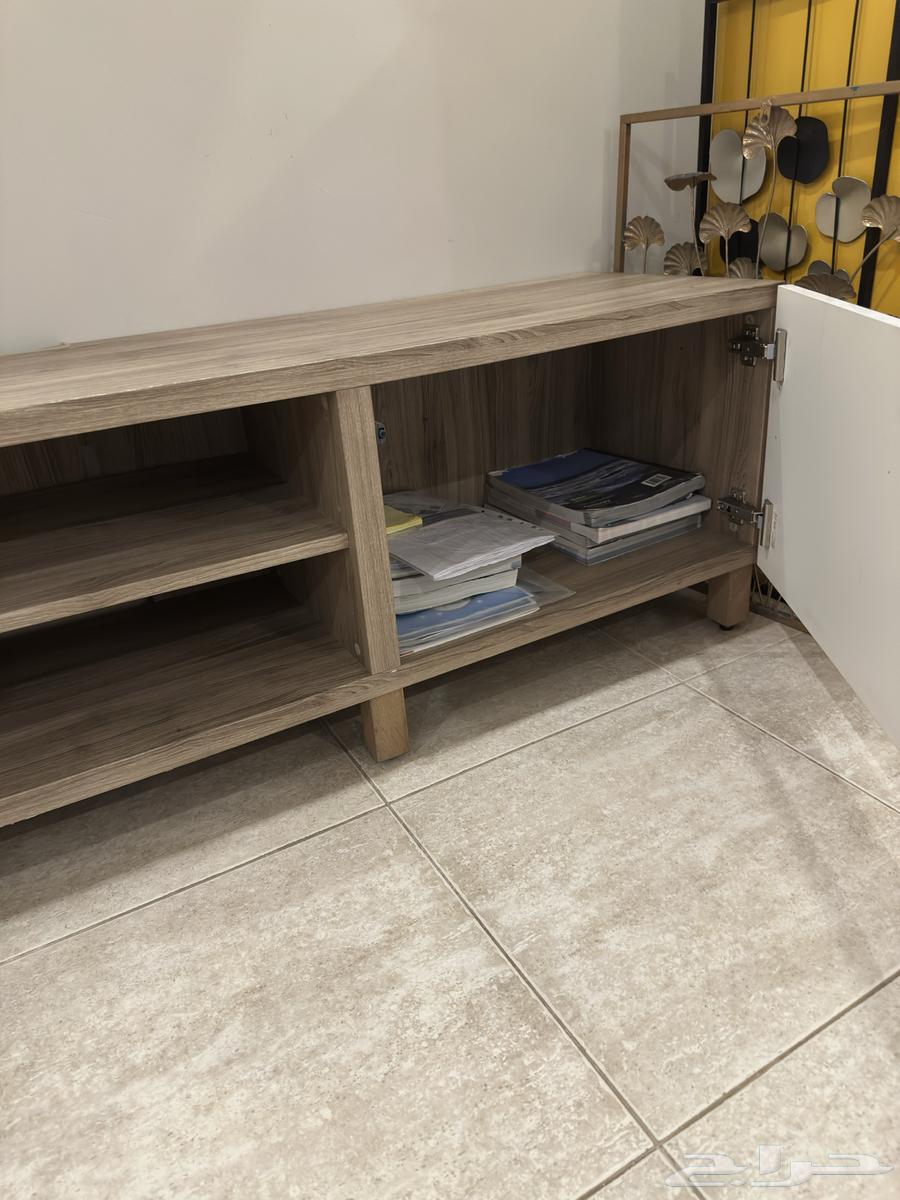 طاولة تلفزيون خشب ايكيا64379443394819111