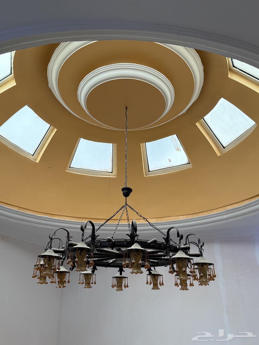 ثريا كبيرة للبيع64388880822403110