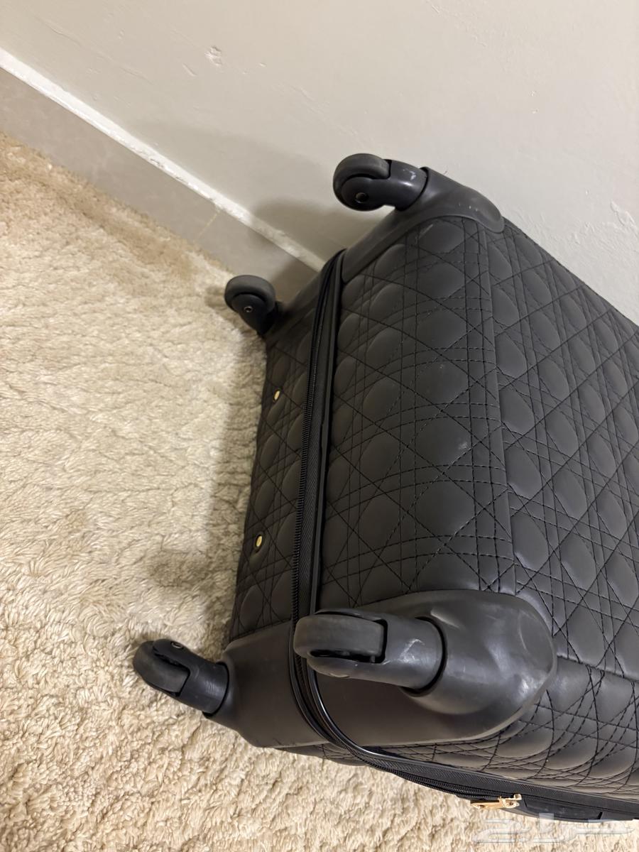 شنطة سفر كبيره تشيل الى 22 كيلو جديده64333240192387112