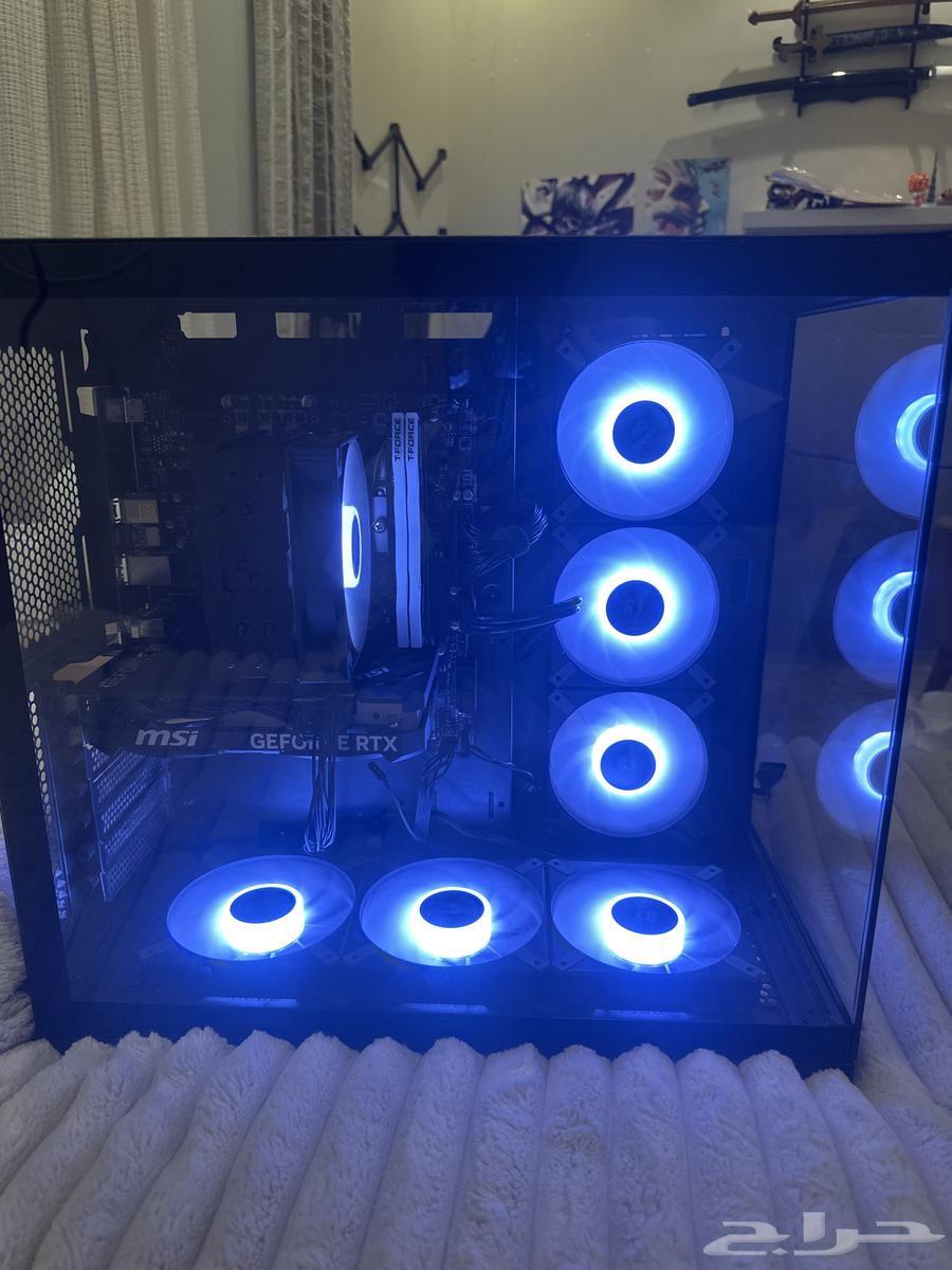 The new brother's PC case has no scratches, I have 6 fans in it64386683118721110