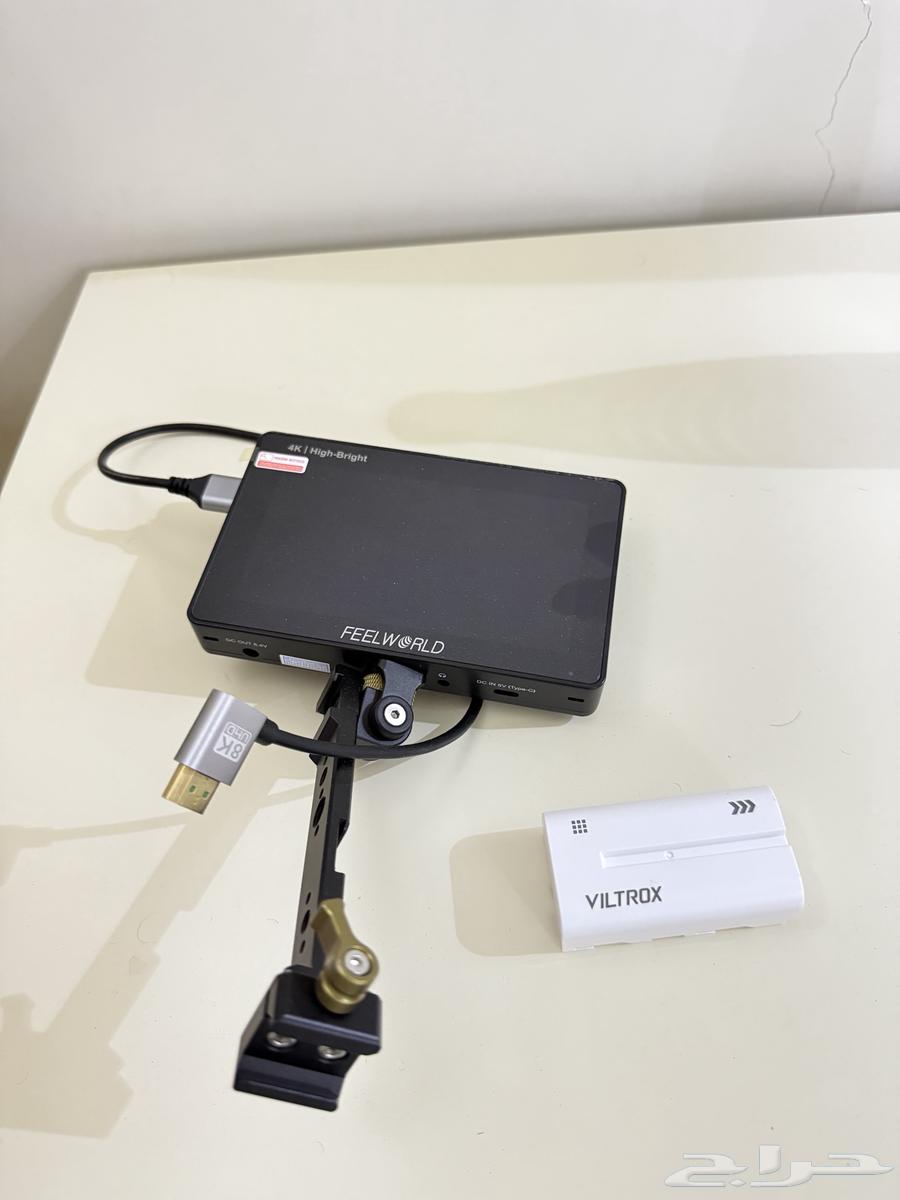 منيتور فيل وورلد 564390124124546110