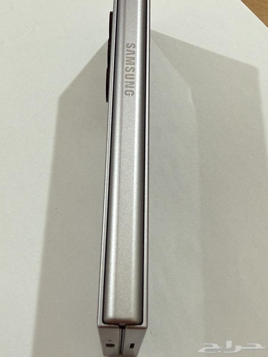 Galaxy Z6 Gold Silver 512 Memory64383344894083112