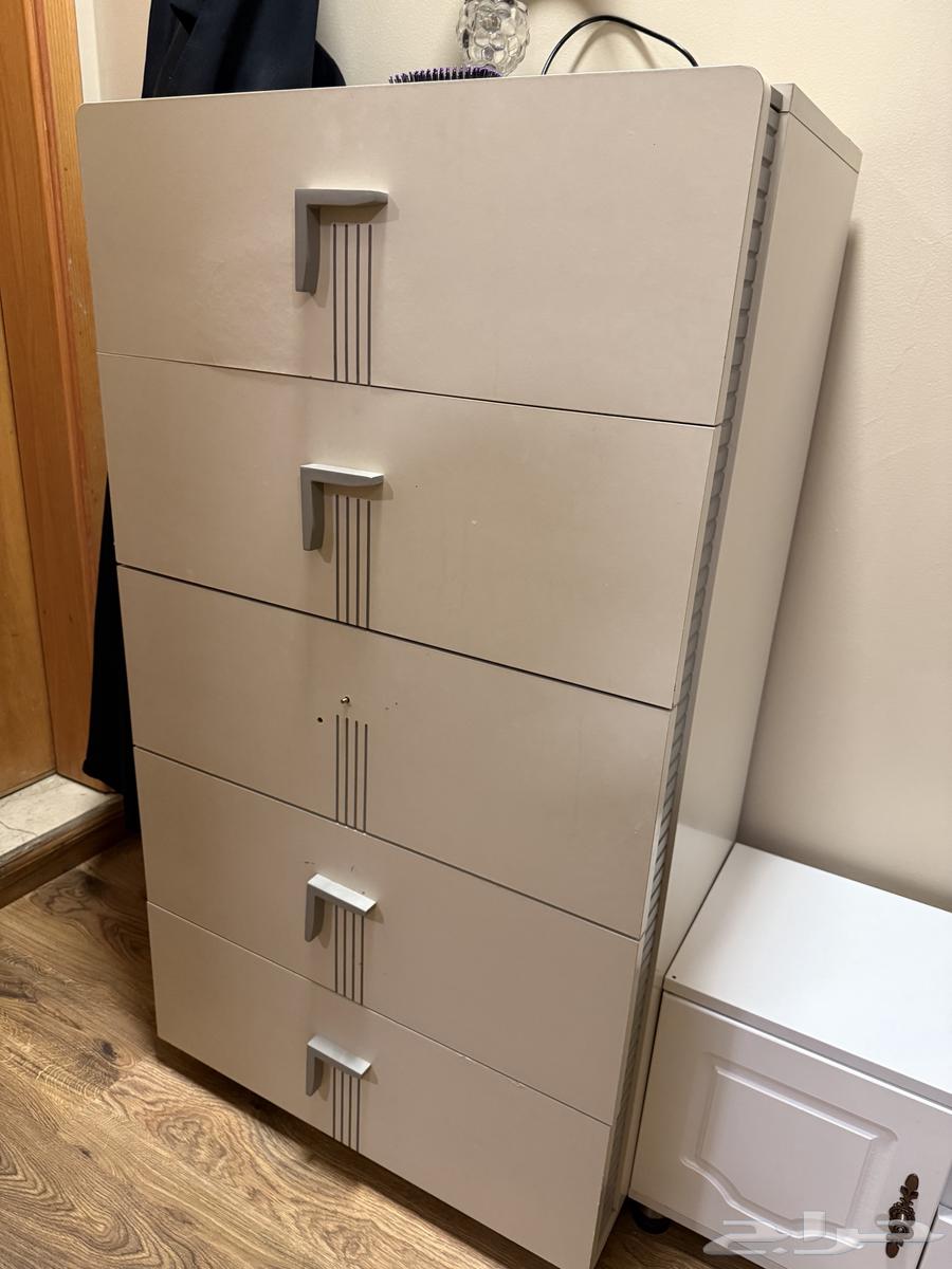 اثاث ب 850 و قابل للتفاوض64386543257090112