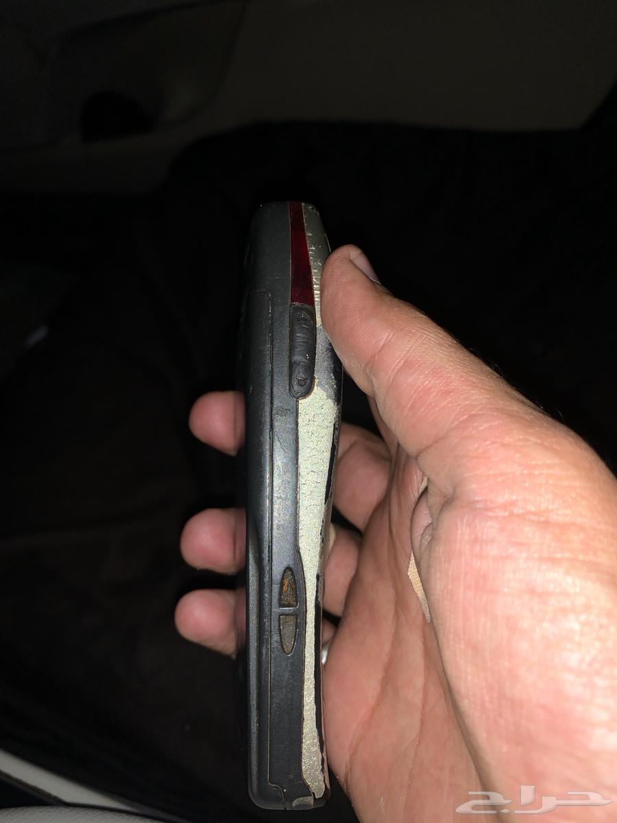 Old working phone with nothing in it64379530384003111