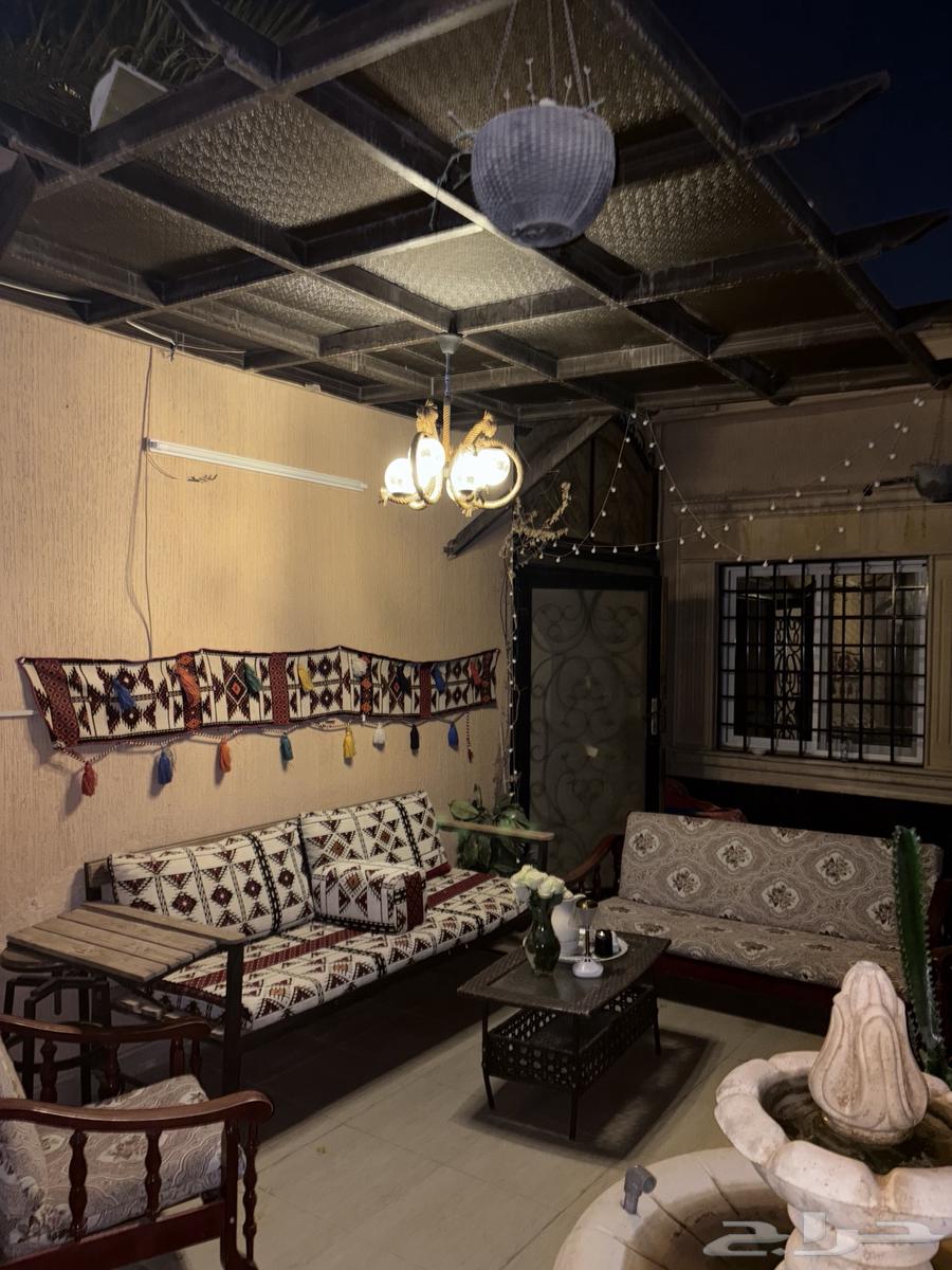 للبيع مستعجل جلسة مع مظله ومكيف صحراوي64377432930946110