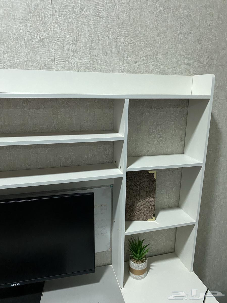 مكتب ابيض64377491206274112