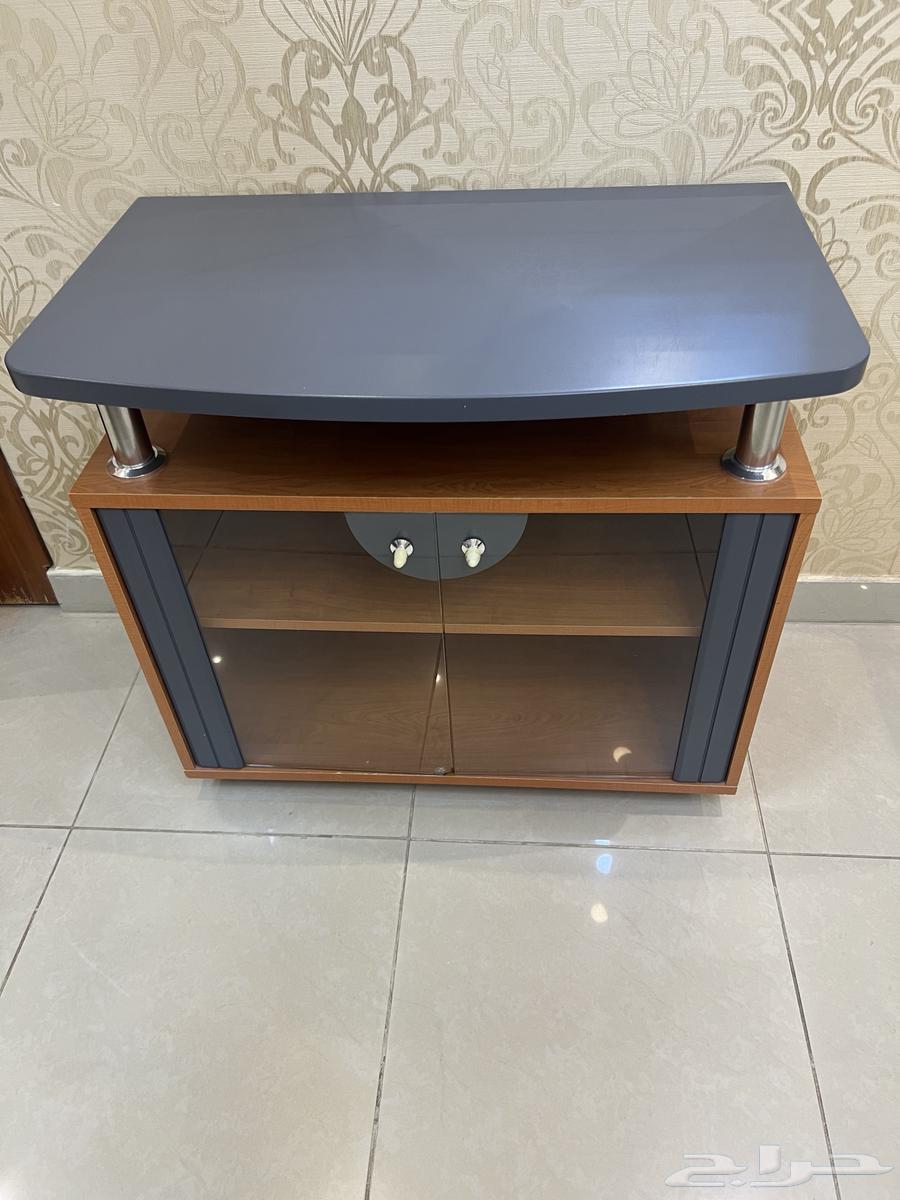 طاولة تلفزيون مميزة للبيع64391618407681112