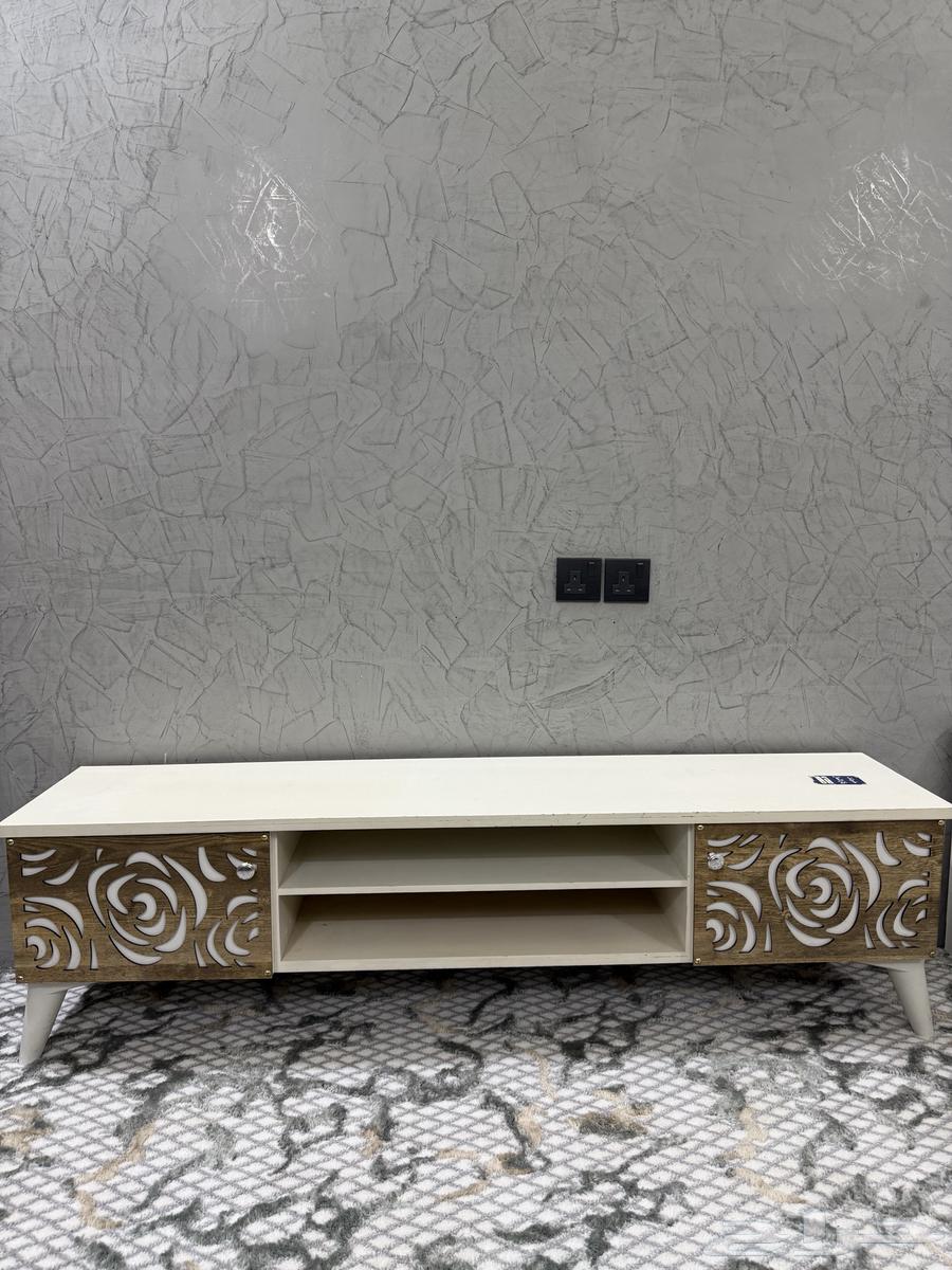 Wooden table 140cm long, 40cm high, 30cm wide, intact64381026576387110