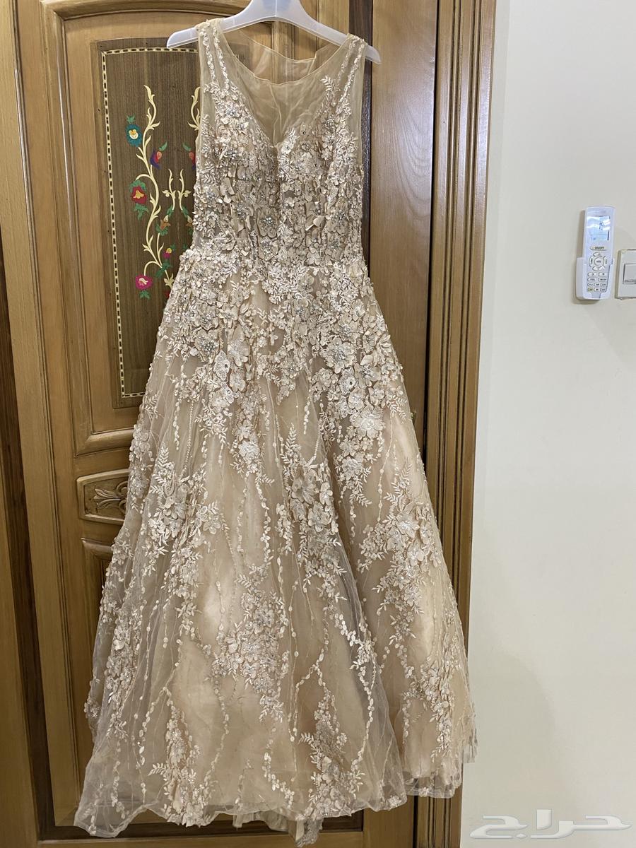 فستان للبيع64378687642242110