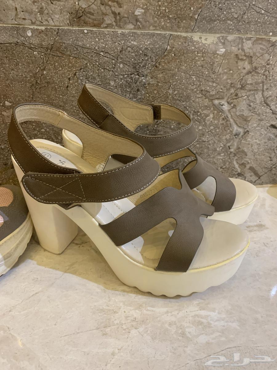 حذاء وجوتي رياضي للبيع. مستعمل مقاس 4164382597011074111