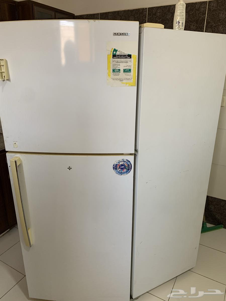 Refrigerator with freezer64382321270146113