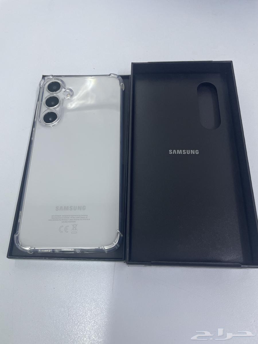 جوال سامسونج S24 FE جديد وبكرتونه64382652083715112