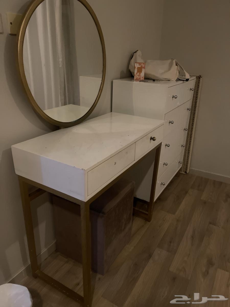 Hairstyle, mirrors, and our comedy64378208167555111