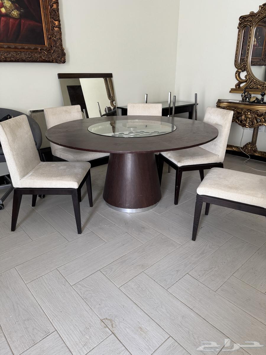 طاولة دائرية خشب ثقيل64382734750466112