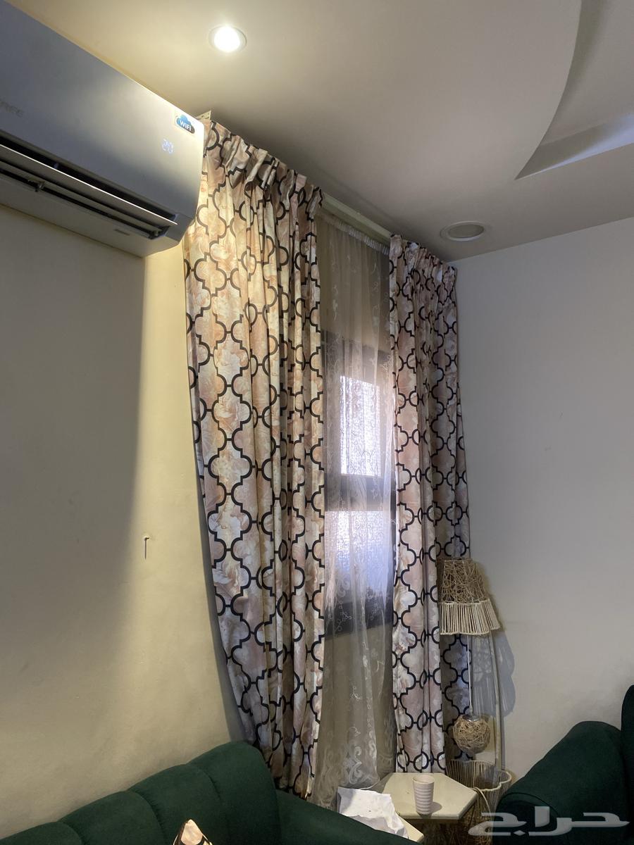 Sofa and curtains64383150272899114