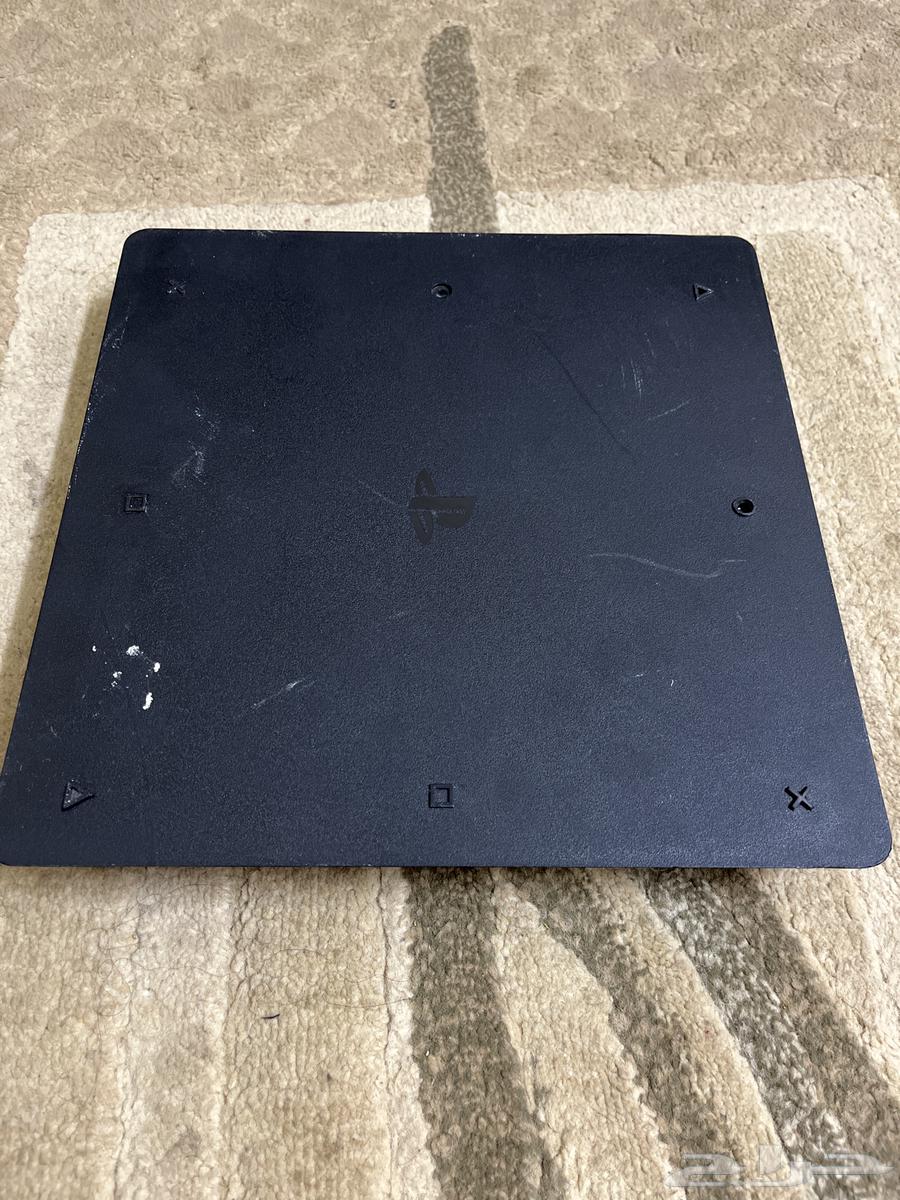 سوني 4 فيه خراب البينات تالفه و الباقي سليم مع اليد64382418675971112