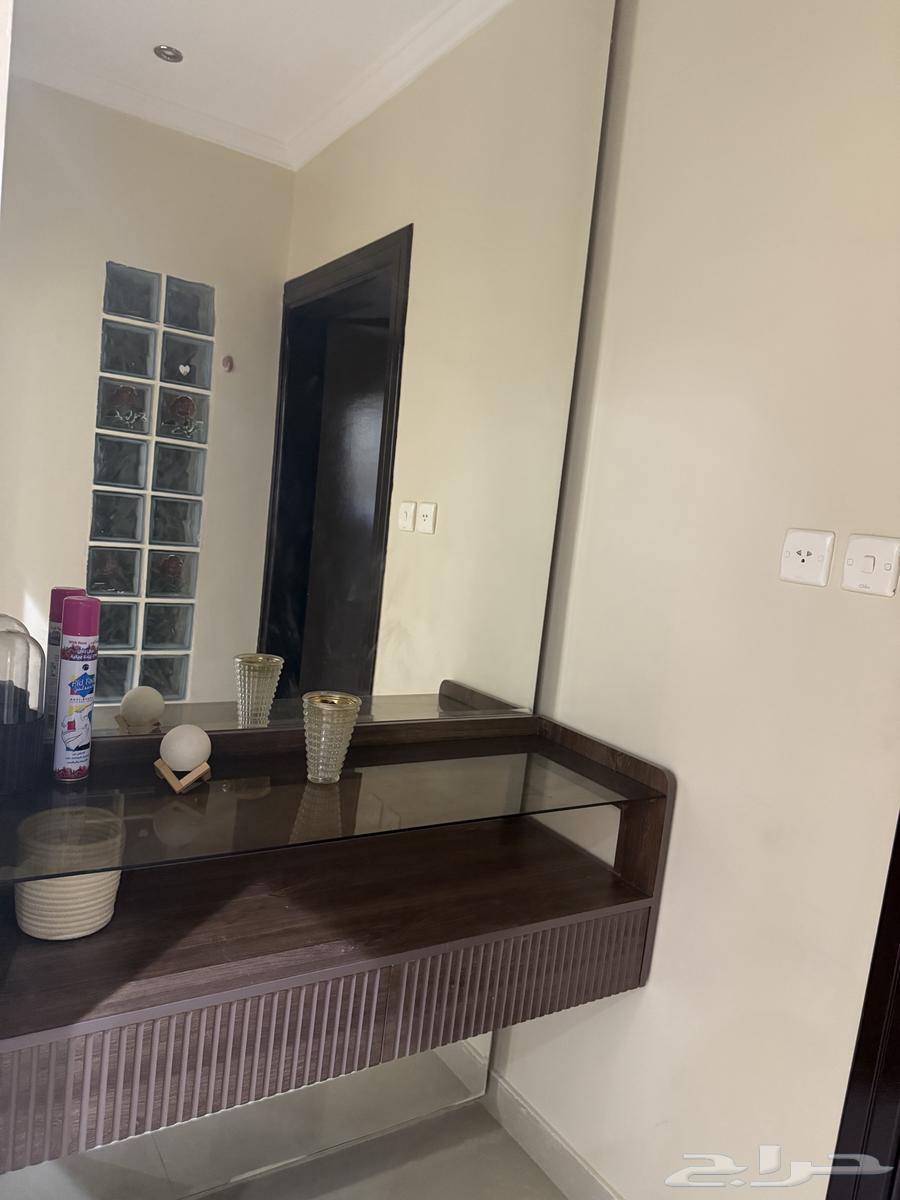 غرفة نوم كامله شيه جديدة لم تستخدم سوا ثلاث اشهر64387829624450112