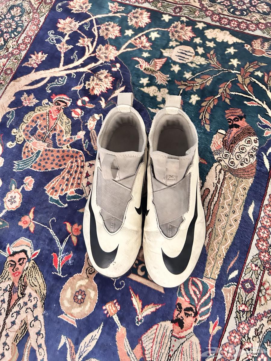 حذاء نايك اصلي مقاس 38 ونص64383469981315112