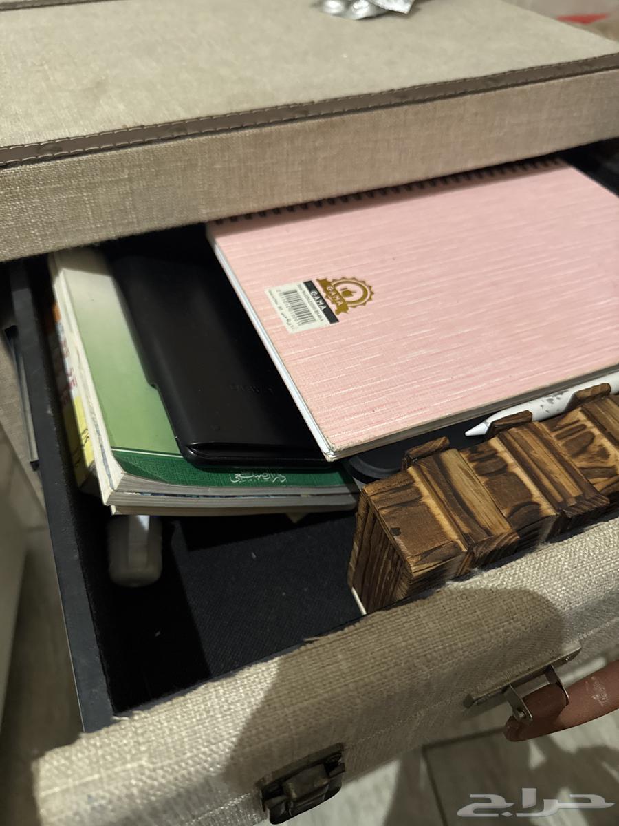 Small table64390527446913112