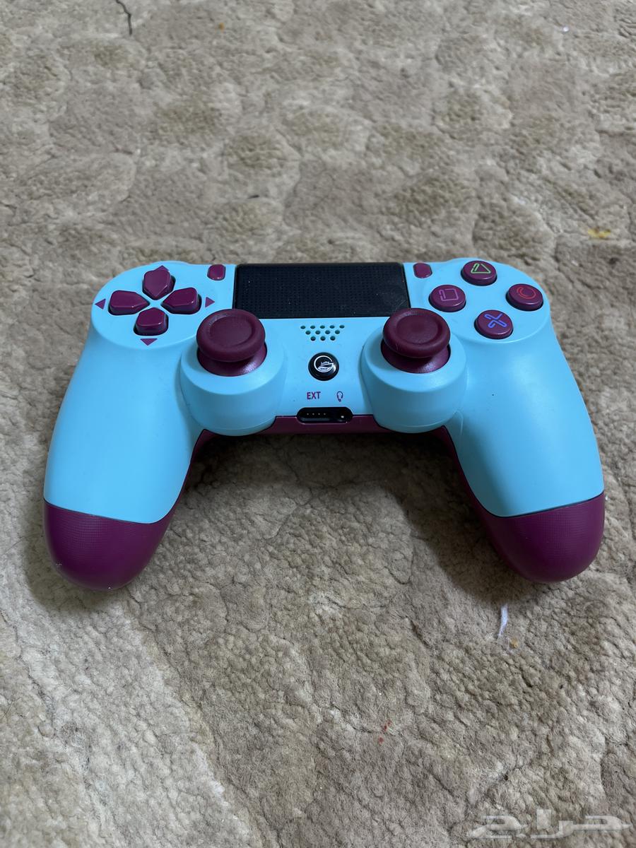 سوني 4 فيه خراب البينات تالفه و الباقي سليم مع اليد64382418675971111