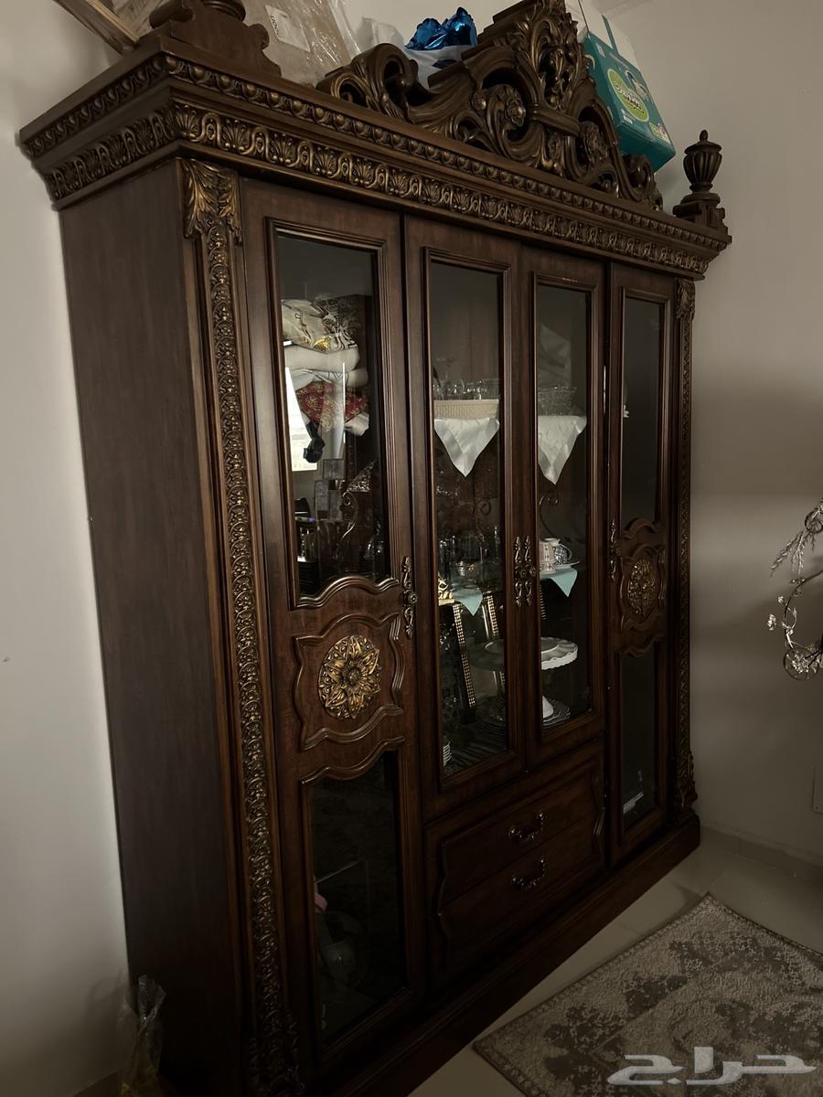 للبيع طاولة طعام مع طاولة بوفية مع دولاب64384965934466112