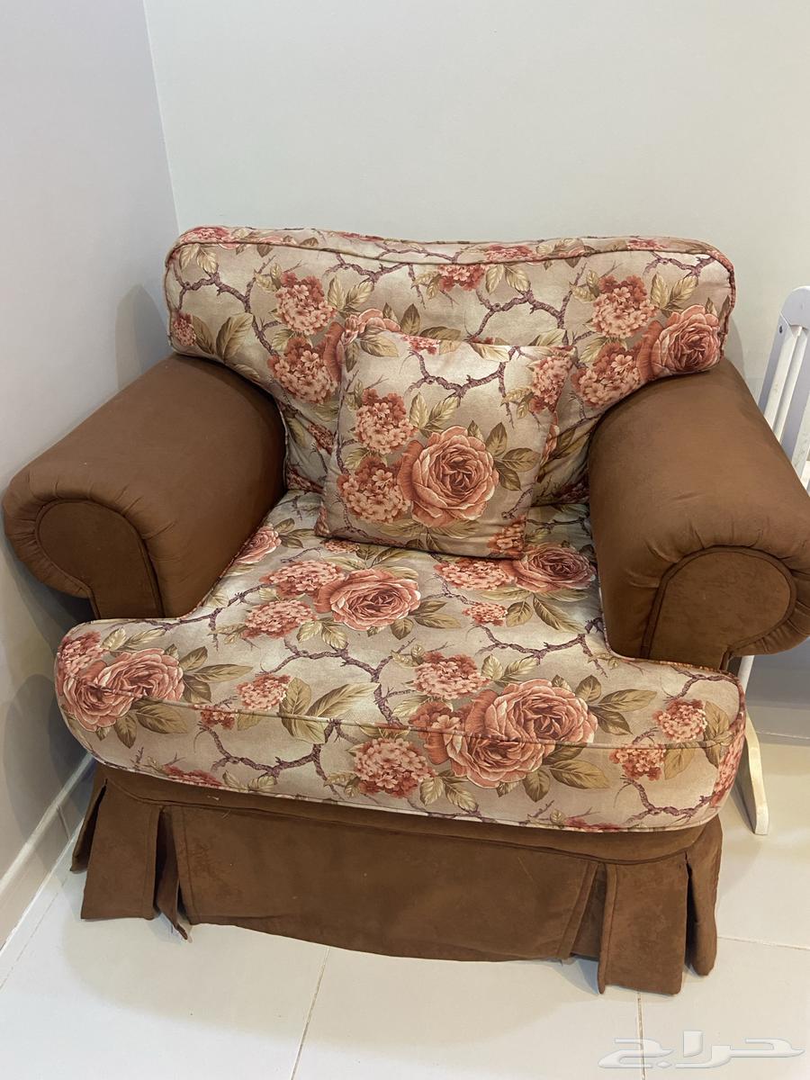 طقم كنب مع طاوله حي الشرايع64390706589058112