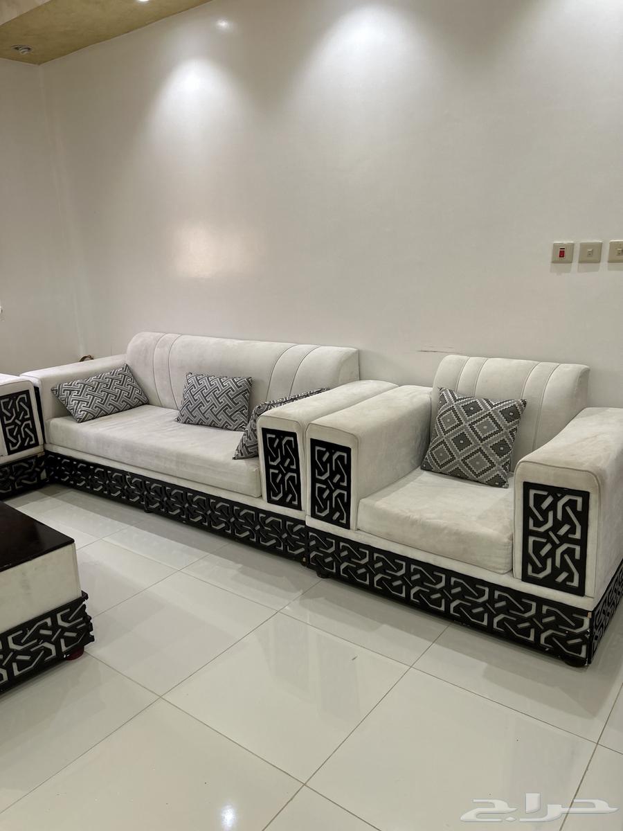 كنب ابيض جديد جدا  للبيع64385494913537113