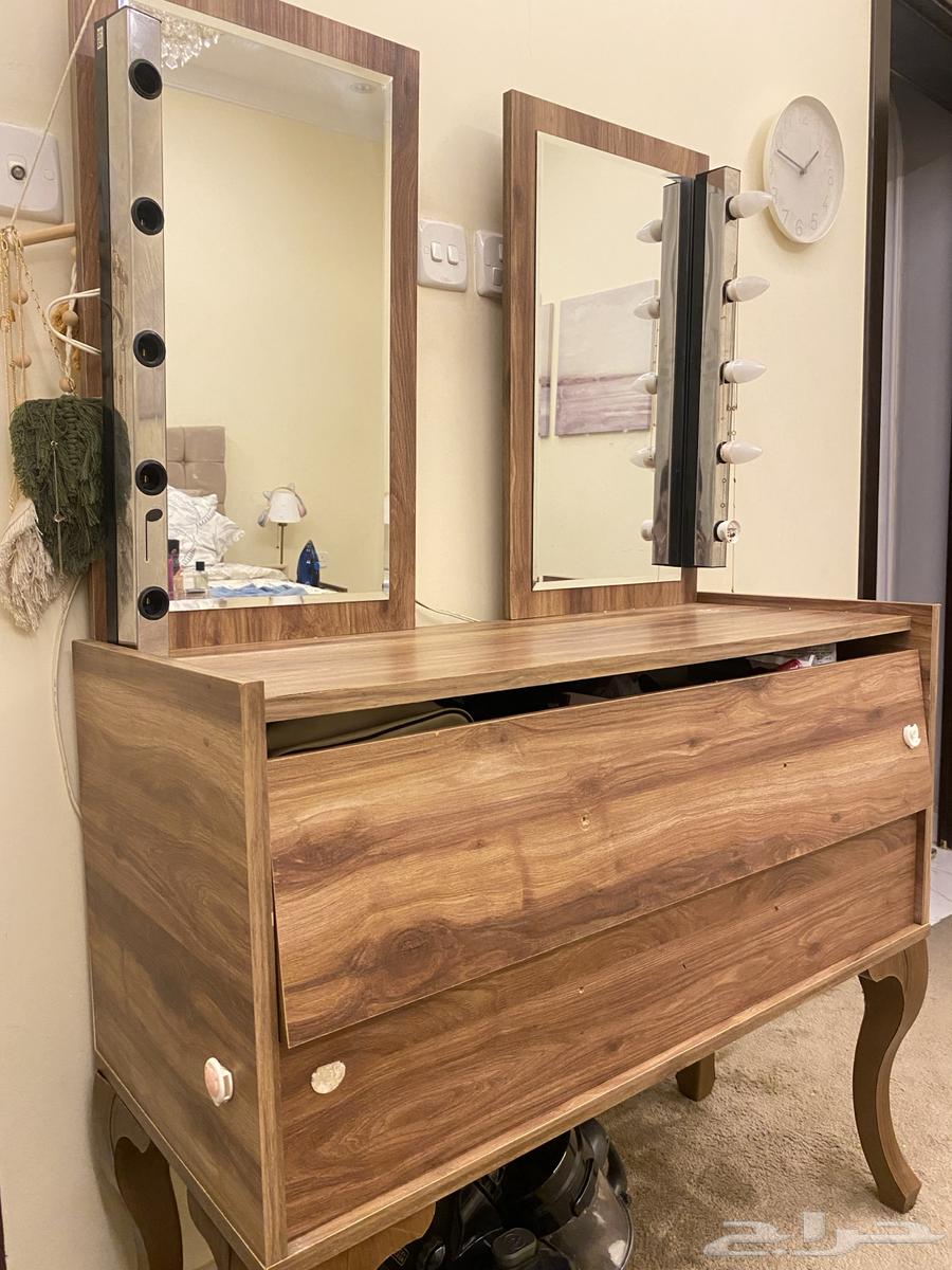 Furniture for sale: dressing table, two cabinets, chair, and two wardrobes64378280964225110