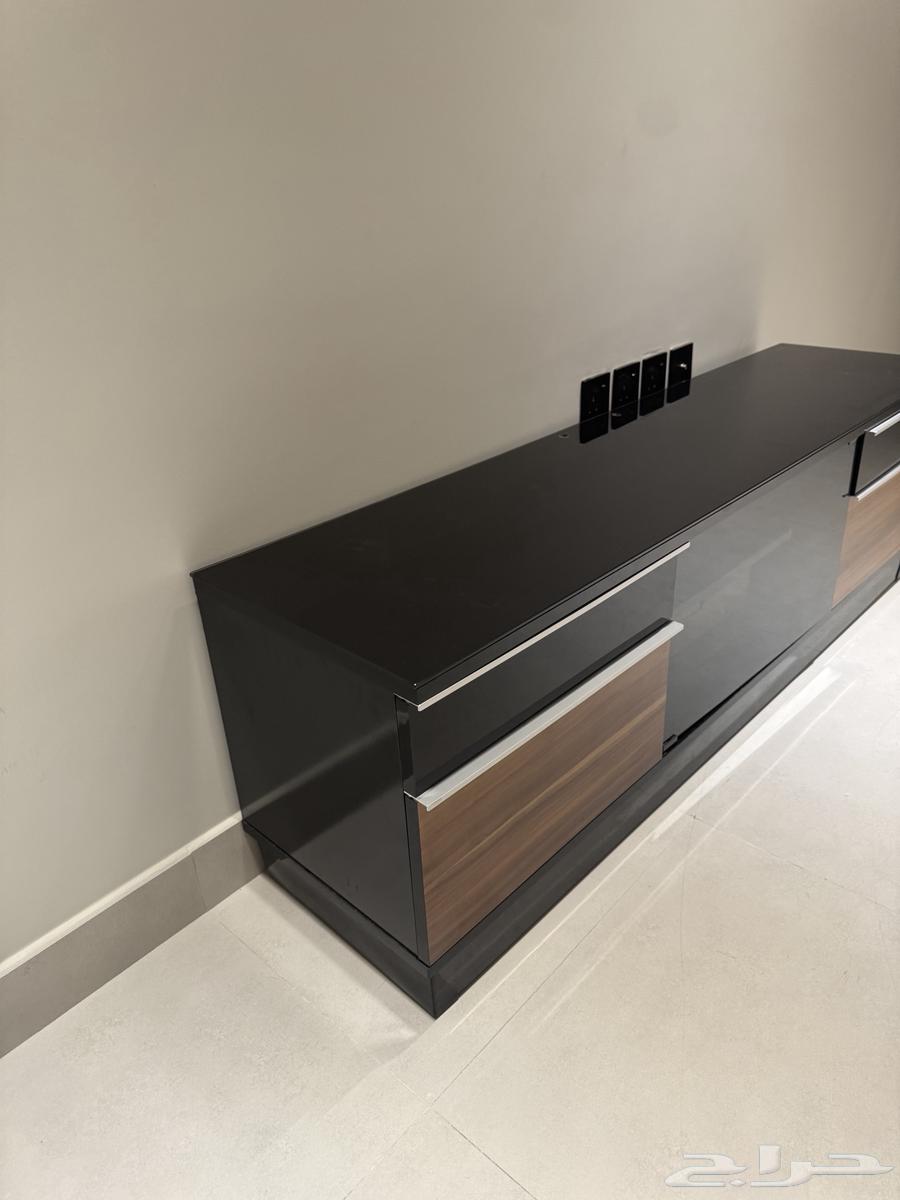 طاولة تلفزيون64377447326851110