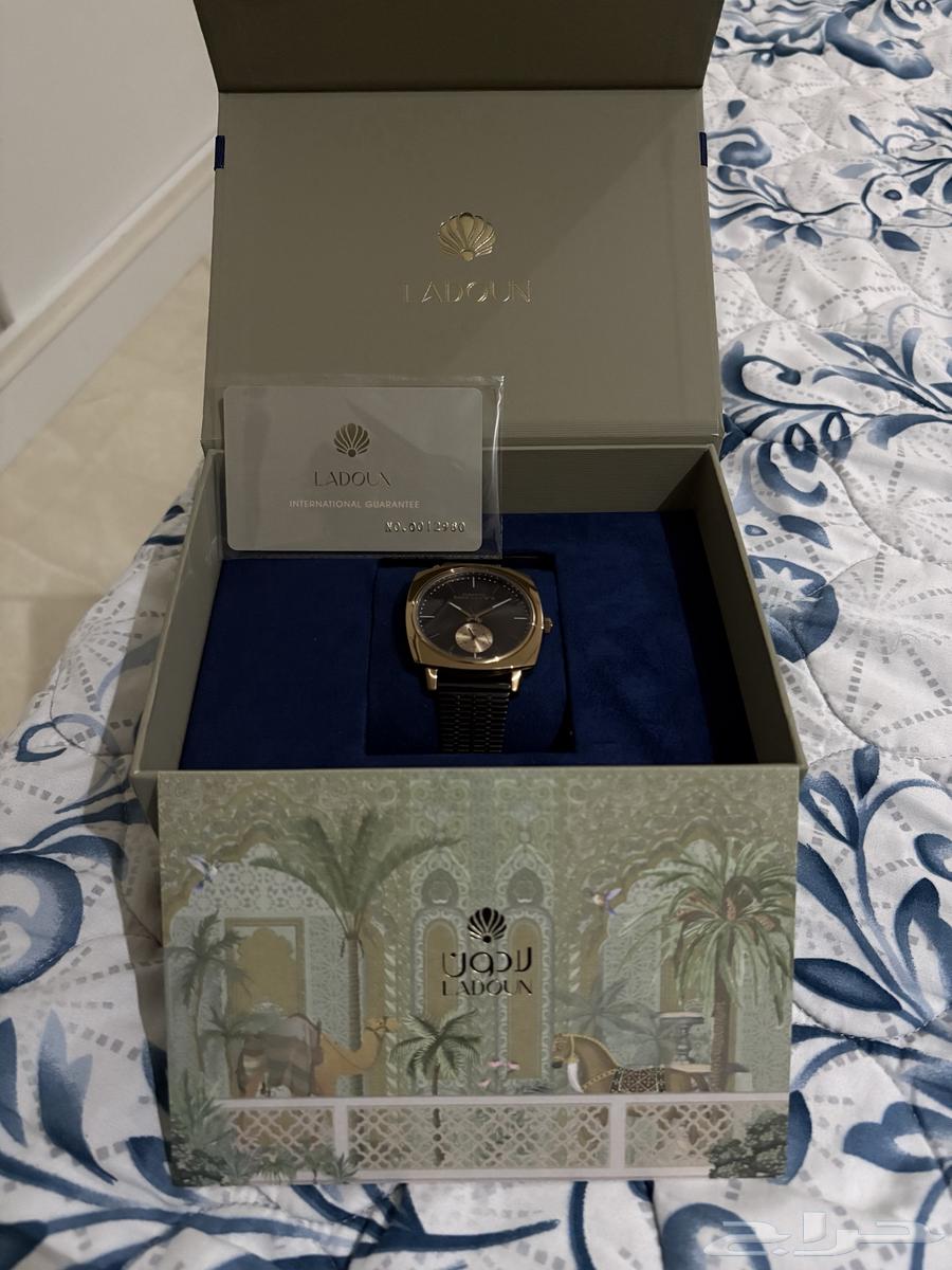 ساعة رجالية فخمة وجديده كرت64383857526786113