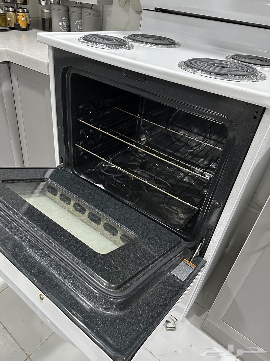 فرن كهربائي أمريكي بحالة ممتازة للبيع بالدمام64388949662081112