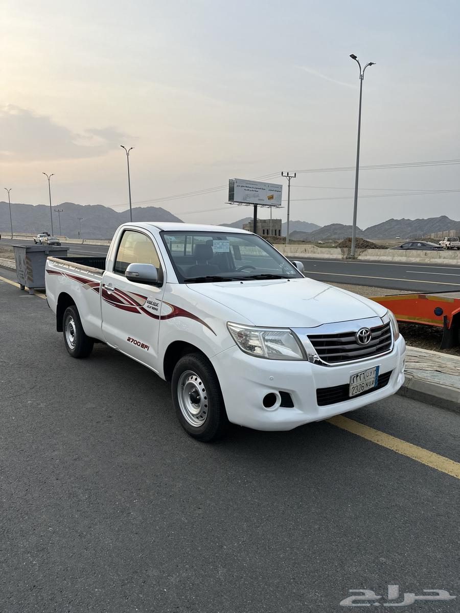 هايلوكس 2015 بنزين فل كامل ماشي 605 محايل عسير64535258501122111