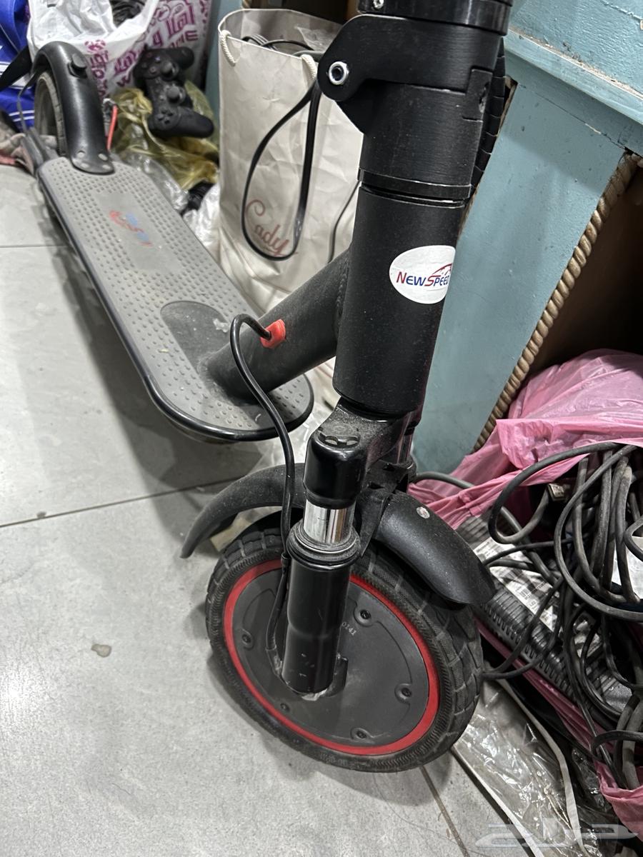 سكوتر استخدام نضيف مده الاستخدام شهر فقط. ابغى فيه 55064377389391233113