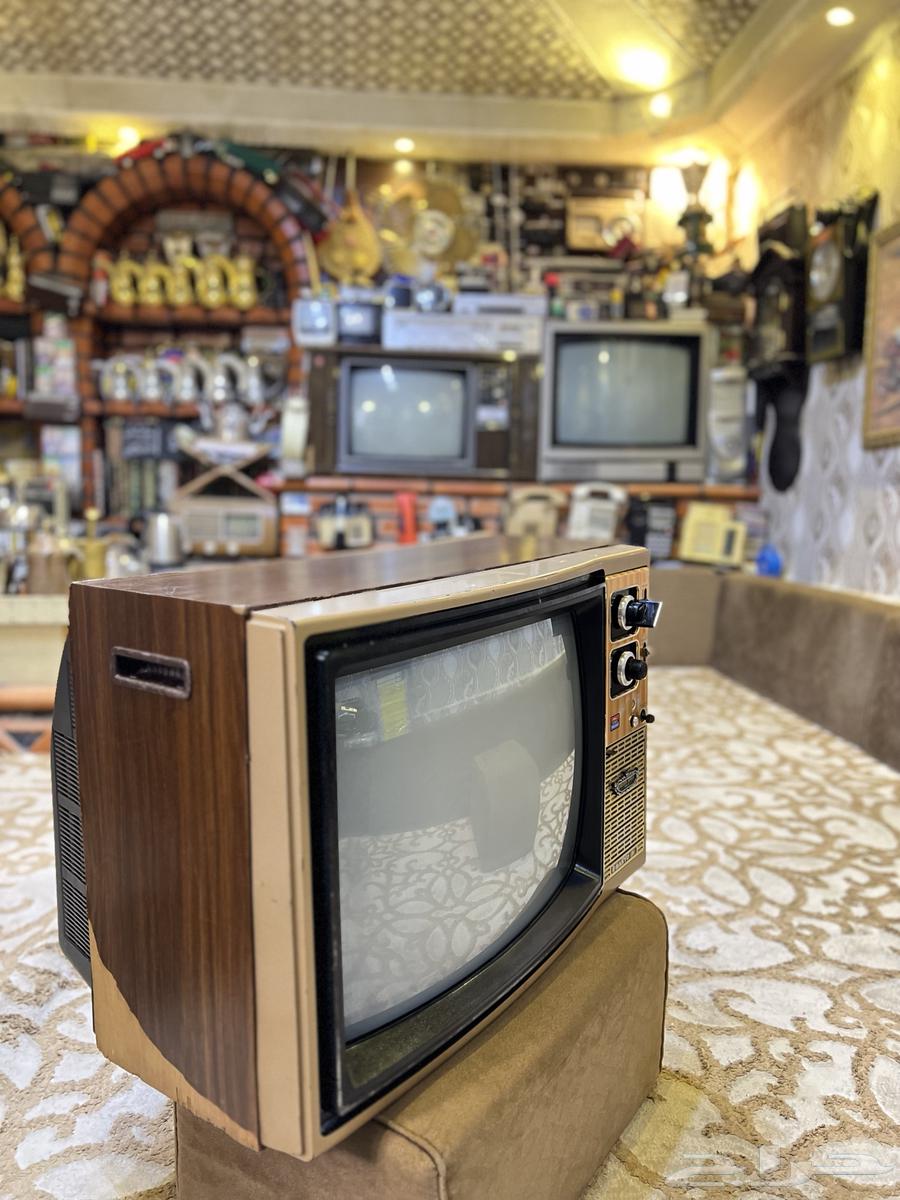 تلفزيون سانيو الاصدار الذهبي مميز ونادر قديم تراثي64378091025154112