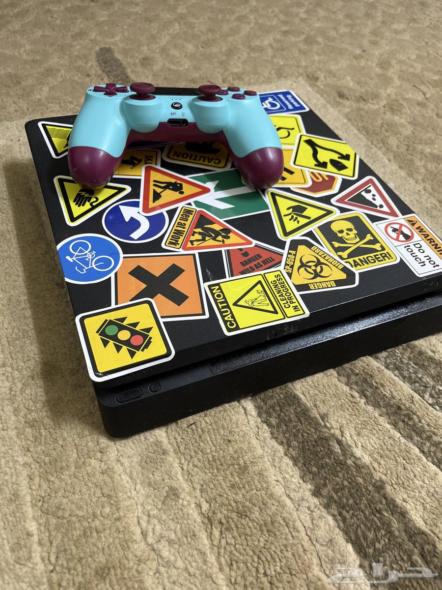 سوني 4 فيه خراب البينات تالفه و الباقي سليم مع اليد64382418675971110