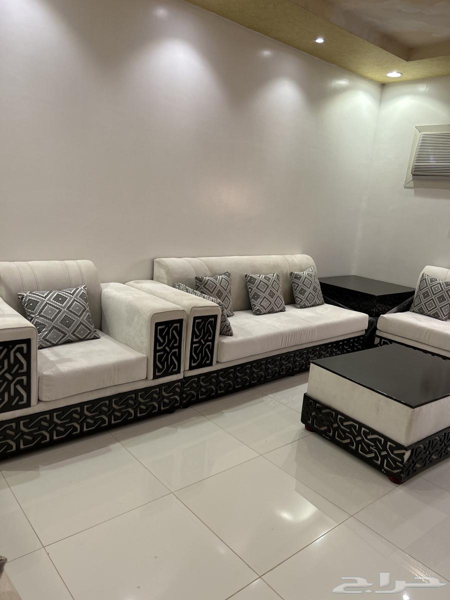 كنب ابيض جديد جدا  للبيع64385494913537112