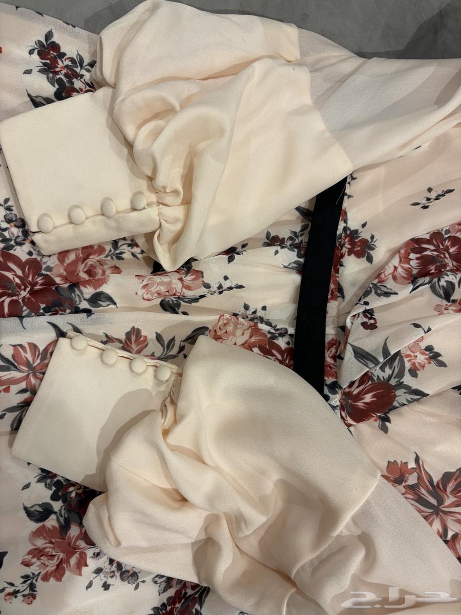 فستان من فيمي ناين64392101072898112