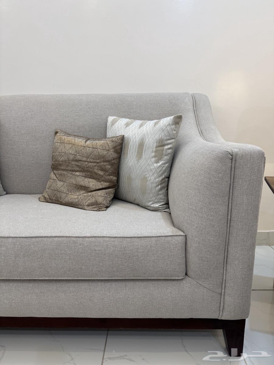 Used clean and new sofa without defects64378905207171114