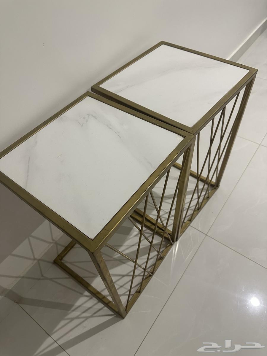 طاولة وسط مع خدمات64384562826626111