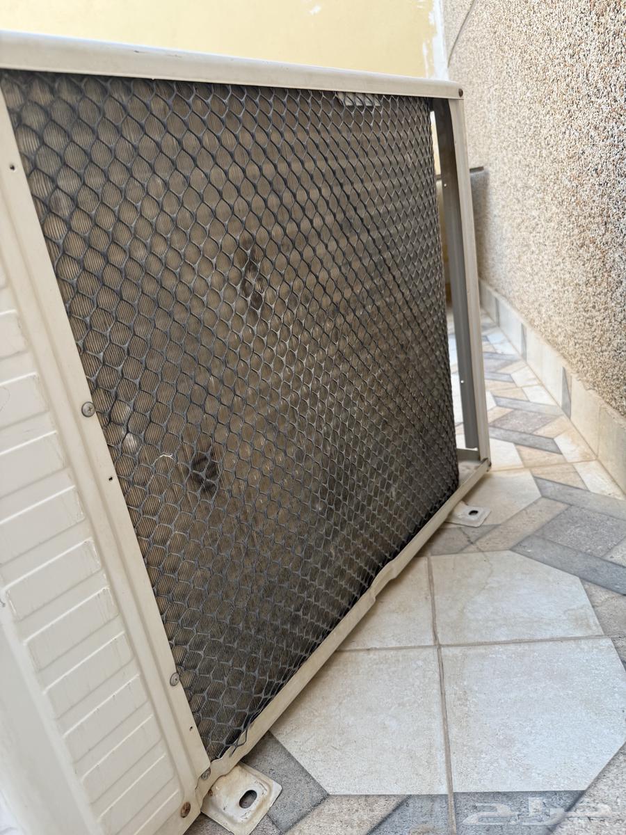 مكيف مركزي وشاشة تلفزيون واغراض اخرى64387327548033113