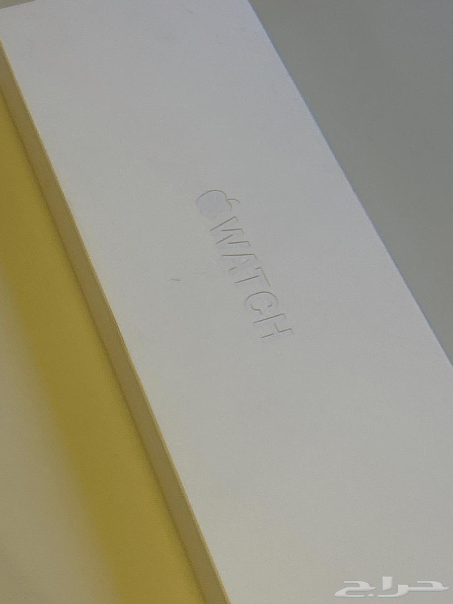 New Apple Watch, never opened, version 1064390582374146110