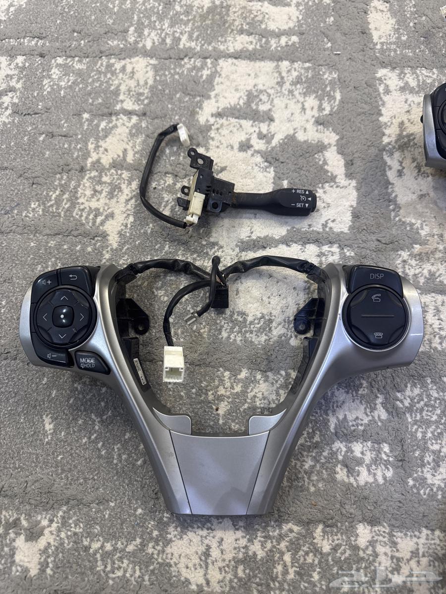 2012 - 2015 Camry Steering Wheel Control Genuine.64535764741889111