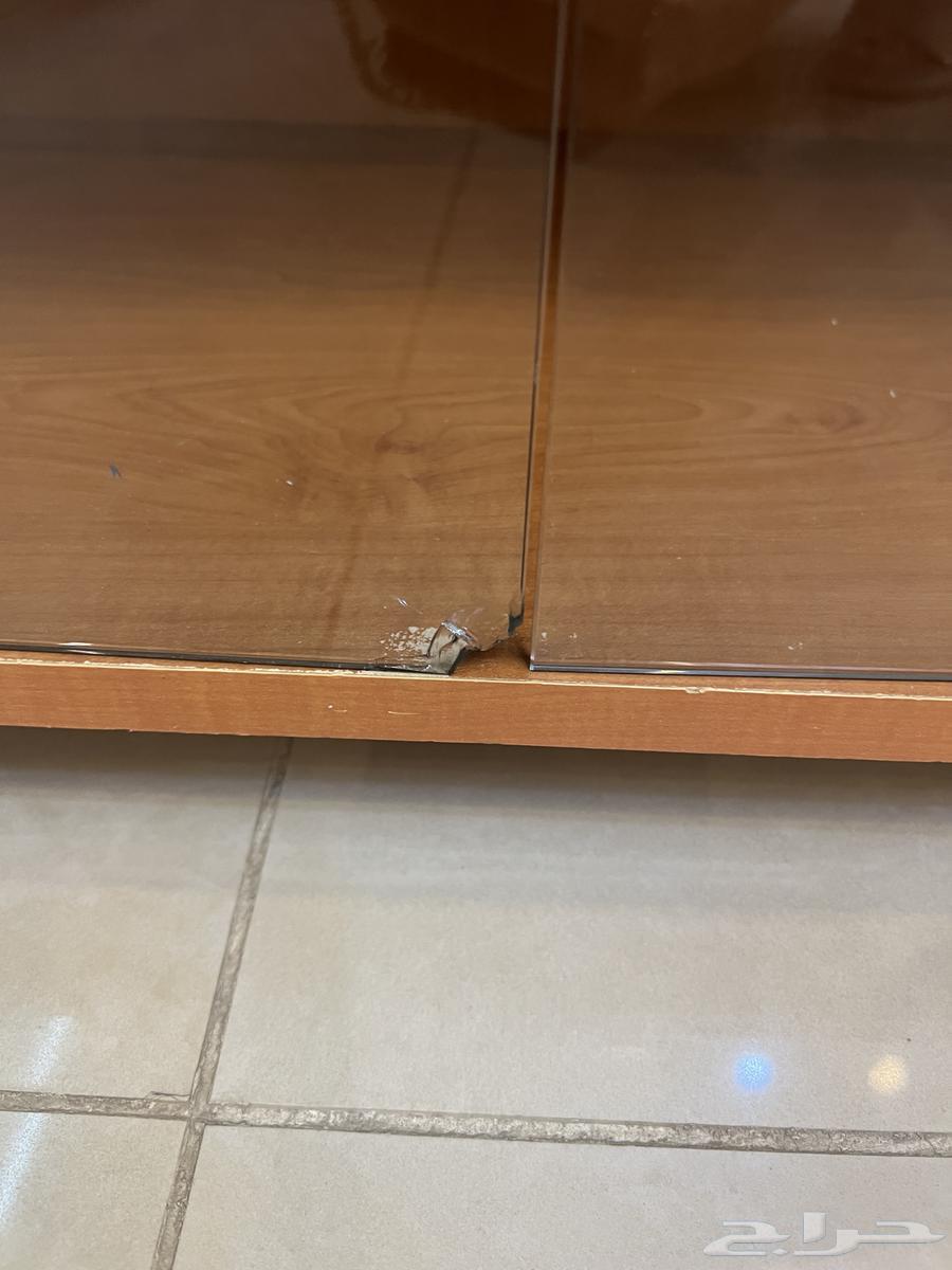 طاولة تلفزيون مميزة للبيع64391618407681113